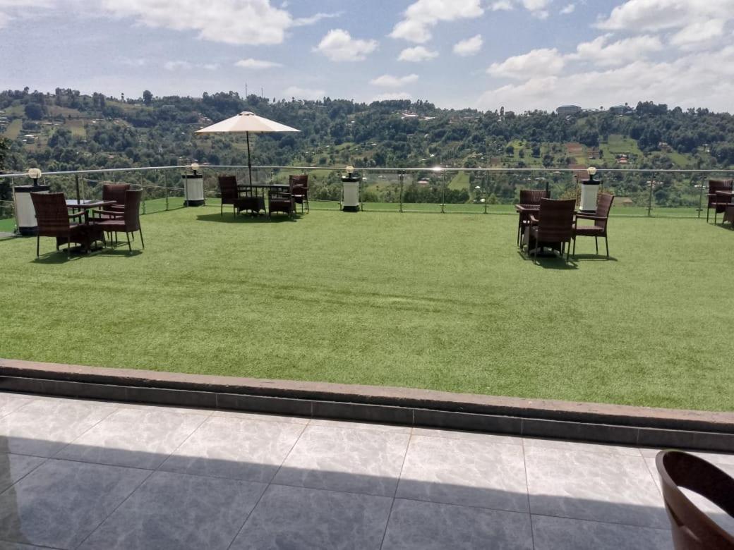 Water Pavilion Hotel Keroka Екстериор снимка