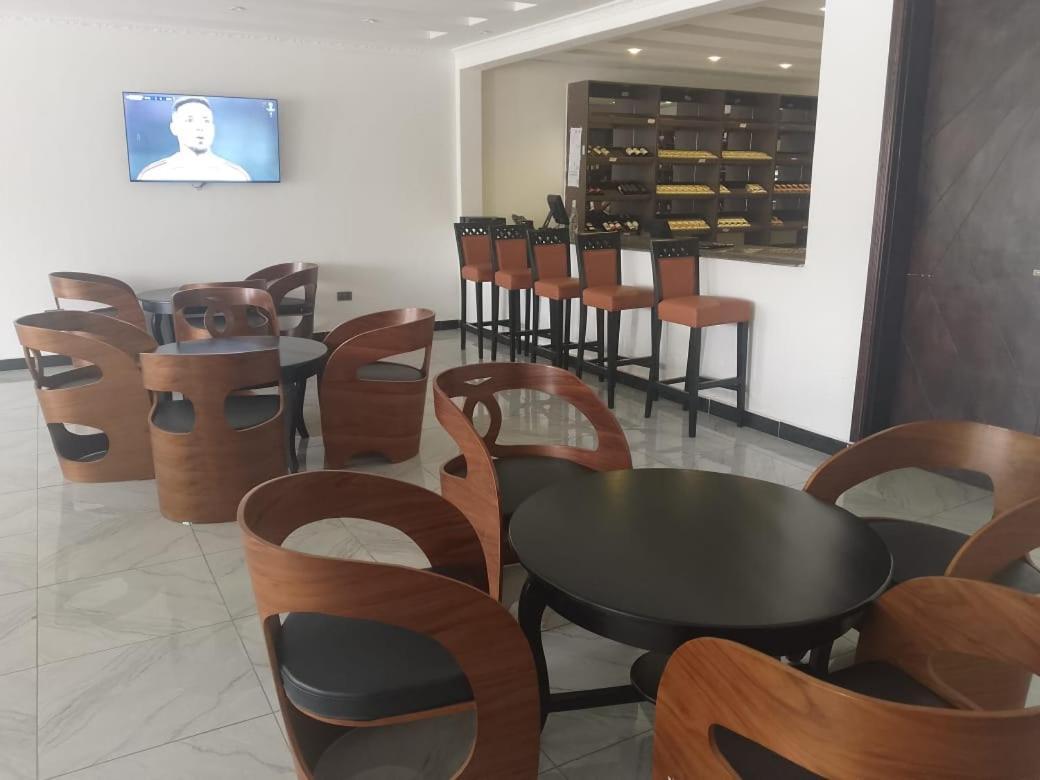 Water Pavilion Hotel Keroka Екстериор снимка