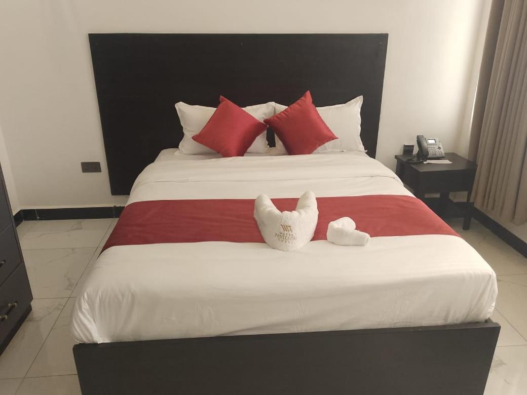 Water Pavilion Hotel Keroka Екстериор снимка