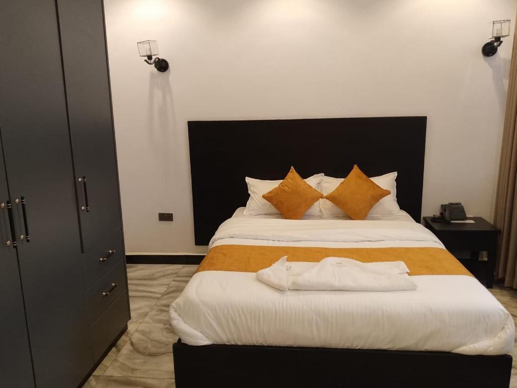 Water Pavilion Hotel Keroka Екстериор снимка
