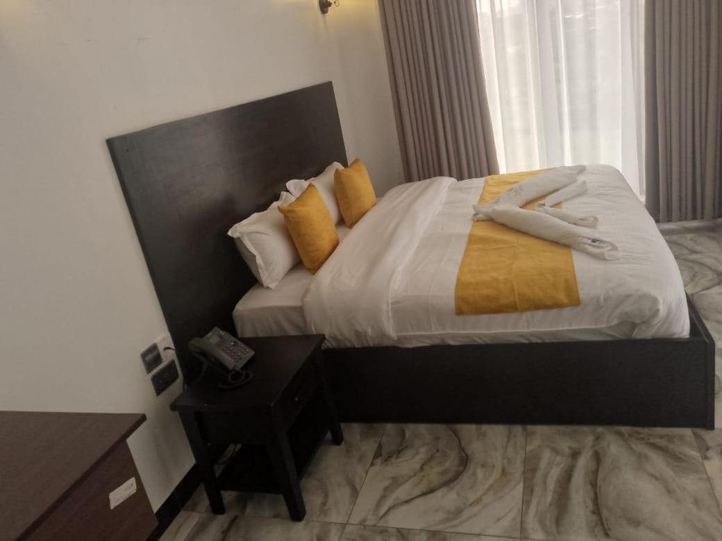 Water Pavilion Hotel Keroka Екстериор снимка